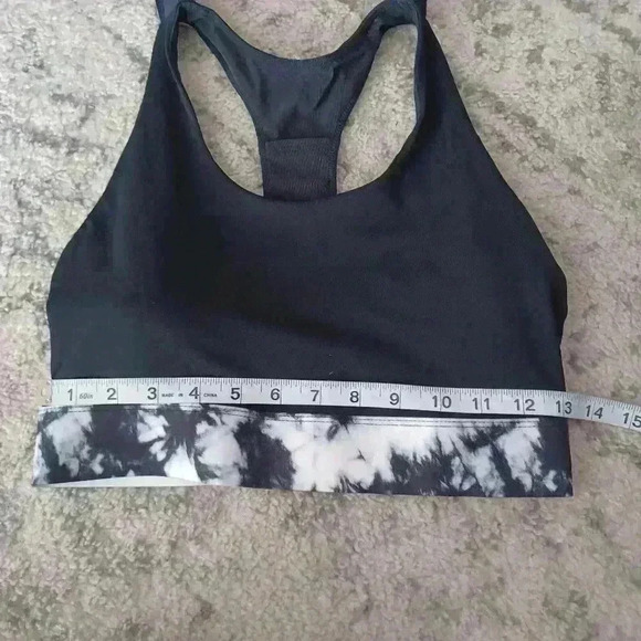 Fabletics Womens Black and White Eco-Conscious Built-In Bra Tank S - Picture 14 of 15